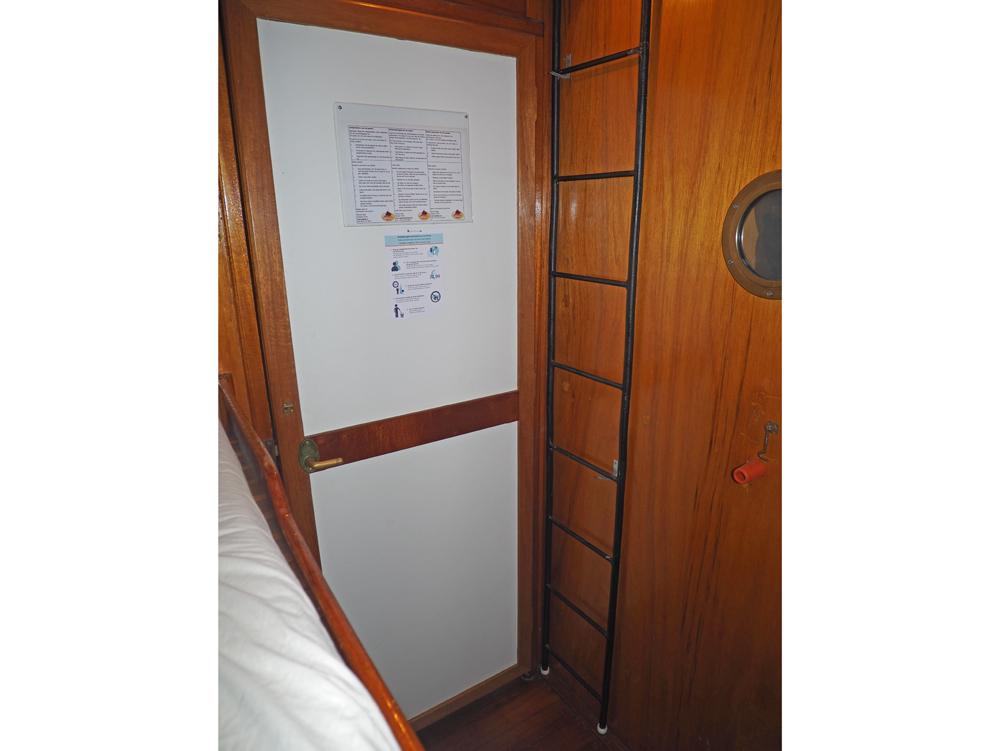 Cabin en avant, H&eacute;bergements